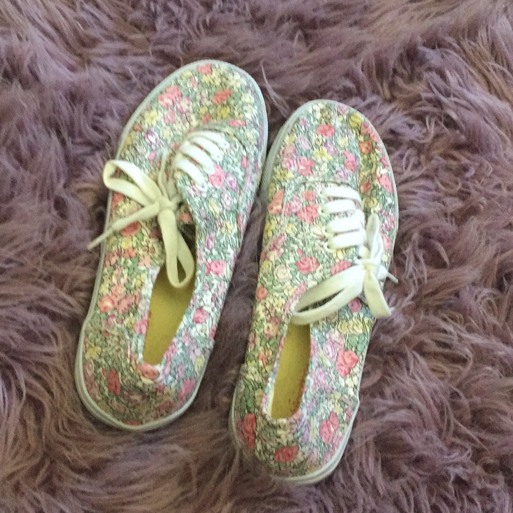Kids or teens Easter theamed shoes